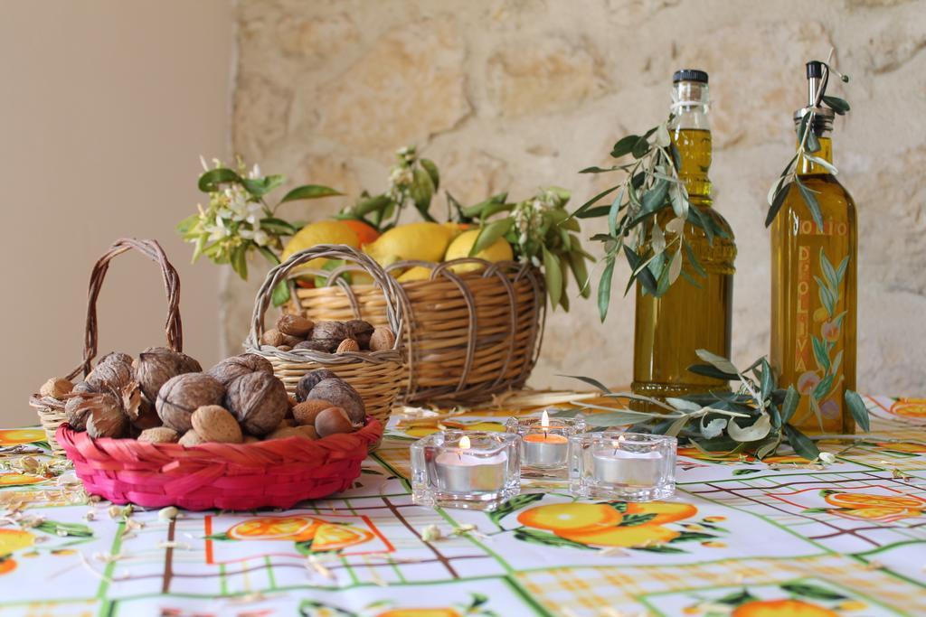 Tenuta Lanza Il Mulino Acquaviva Platani Exterior foto
